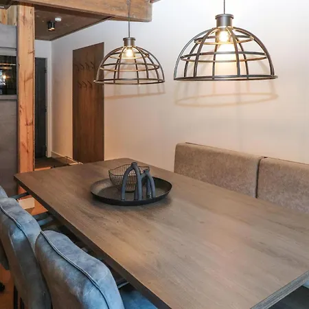 Im Erdgeschoss アパート